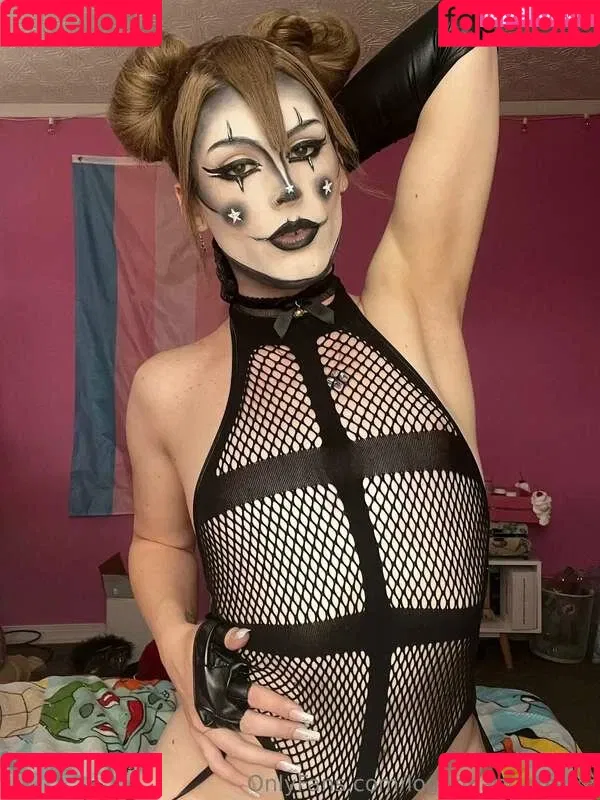 Logan Cakes Onlyfans Photo Gallery 