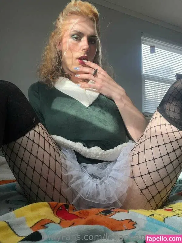 Logan Cakes Onlyfans Photo Gallery 