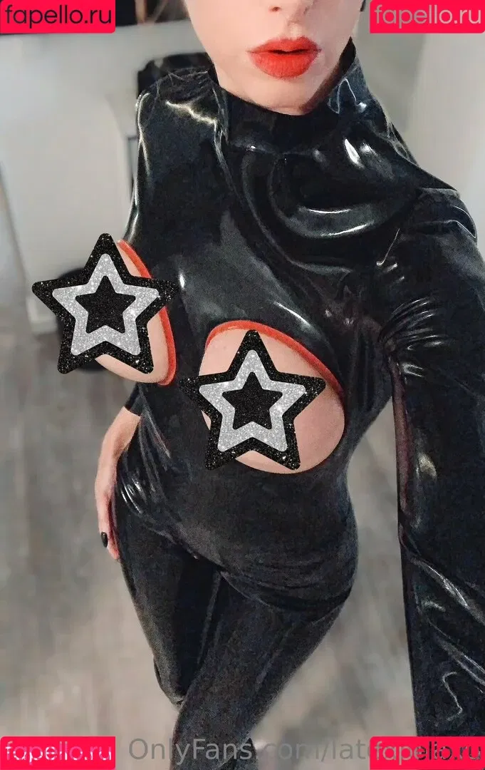 latexlolaxo Onlyfans Photo Gallery 