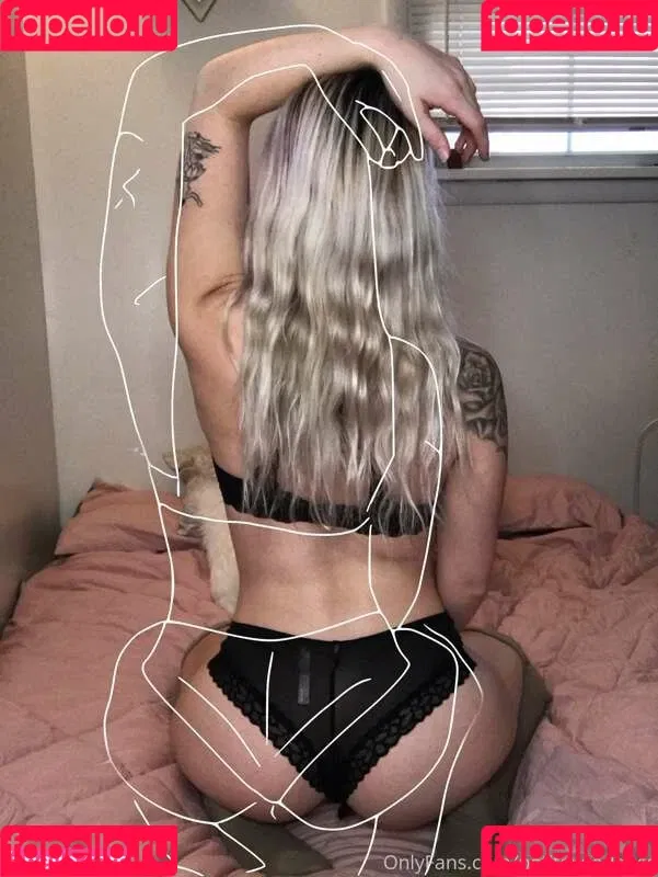 LolaxPeach Onlyfans Photo Gallery 