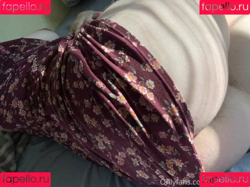 LolaxPeach Onlyfans Photo Gallery 