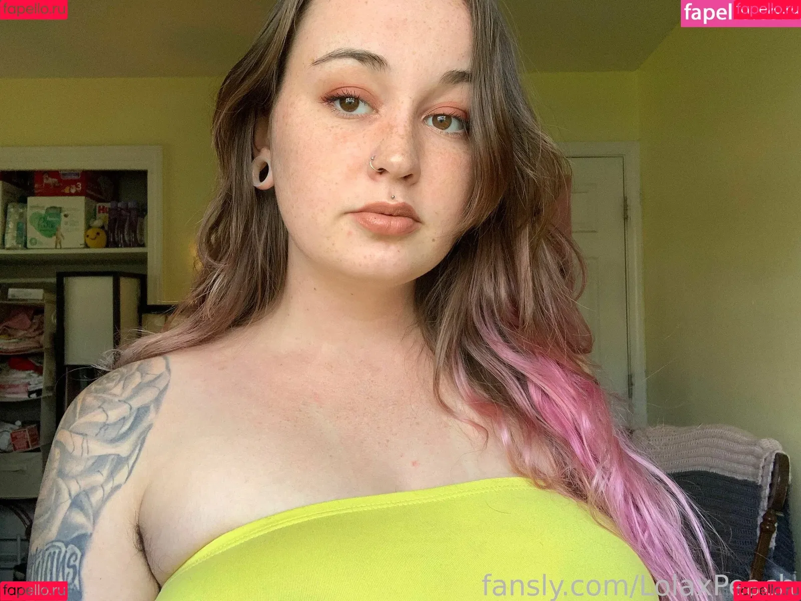 LolaxPeach Onlyfans Photo Gallery 