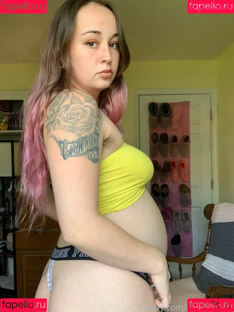 LolaxPeach Onlyfans Photo Gallery 