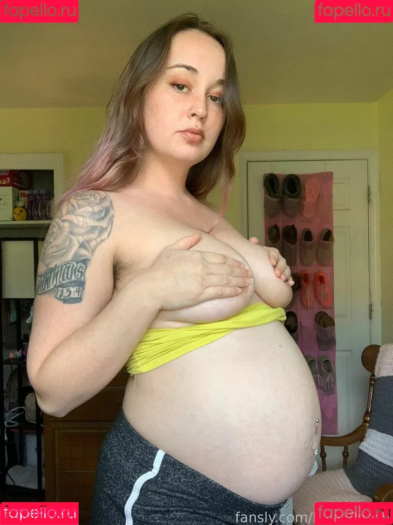 LolaxPeach Onlyfans Photo Gallery 