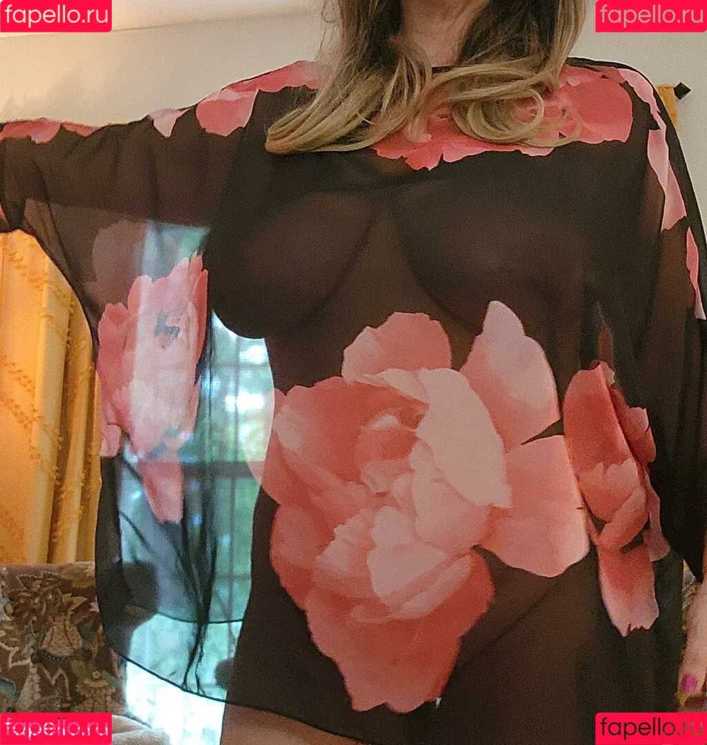 Susan 36DDD VIP Onlyfans Photo Gallery 
