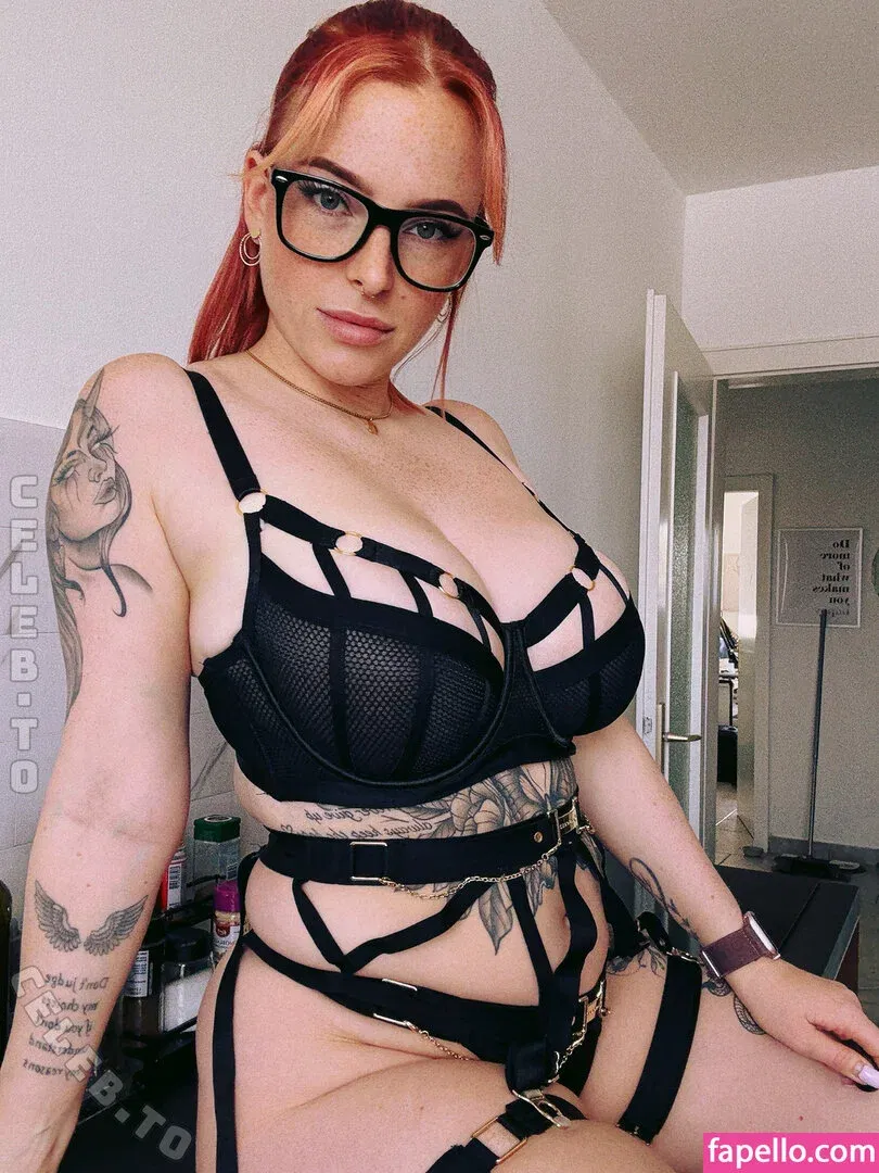 MissUnderCover._ Onlyfans Photo Gallery 