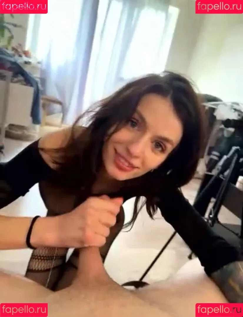 Alena Elizarova Onlyfans Photo Gallery 