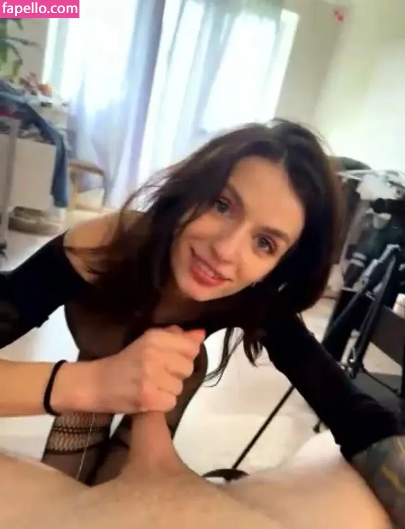 Alena Elizarova Onlyfans Photo Gallery 