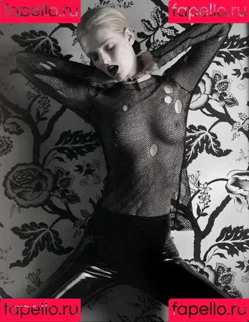Lydia Hearst Onlyfans Photo Gallery 