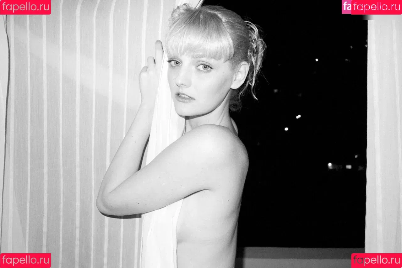 Lydia Hearst Onlyfans Photo Gallery 