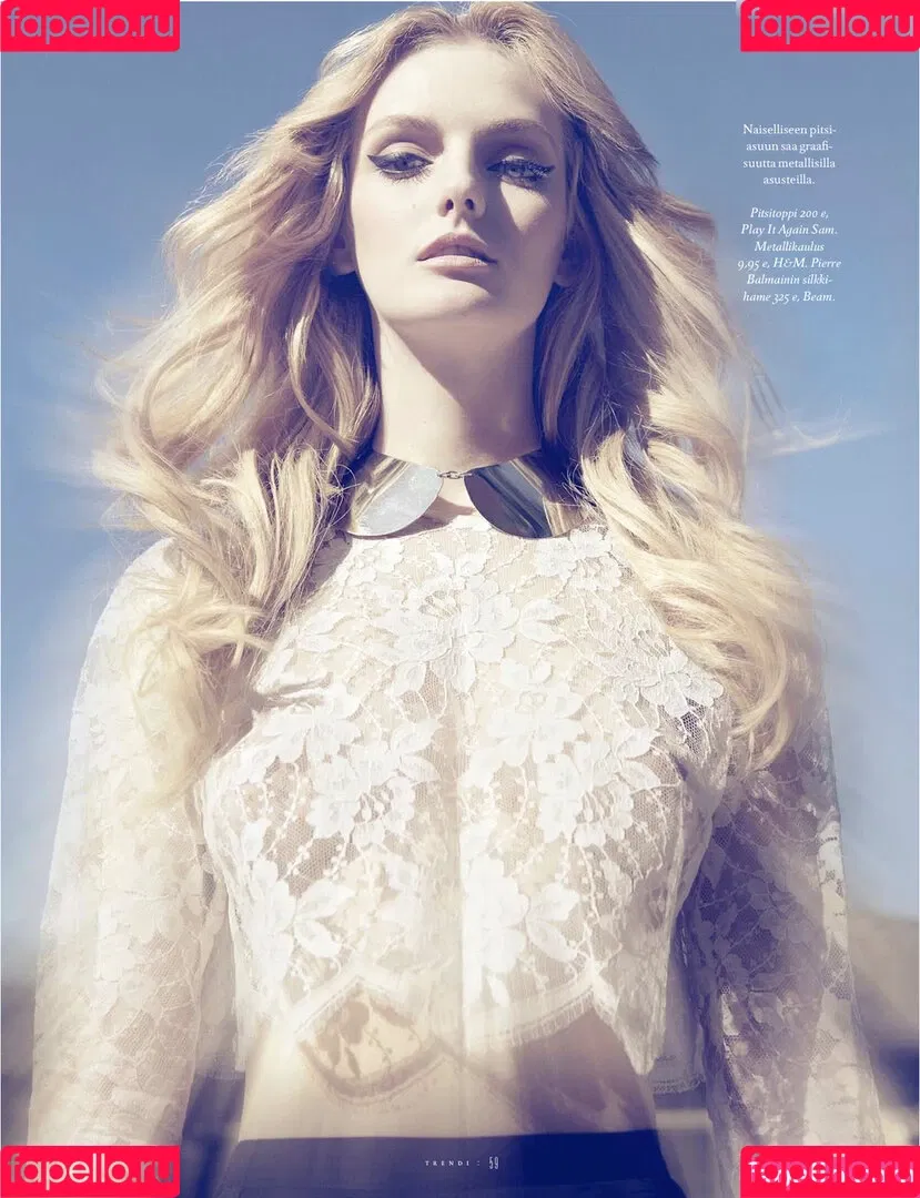 Lydia Hearst Onlyfans Photo Gallery 