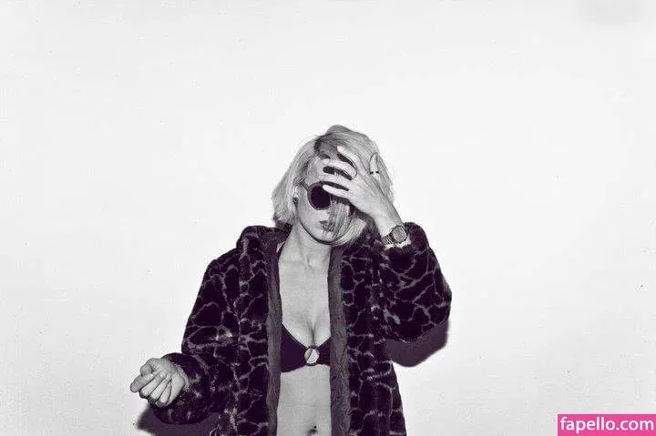 Pia Tillmann Onlyfans Photo Gallery 