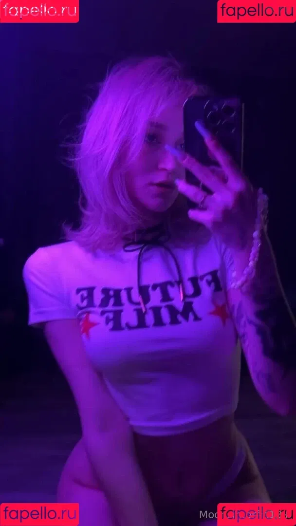 Moonsi Morfin Onlyfans Photo Gallery 