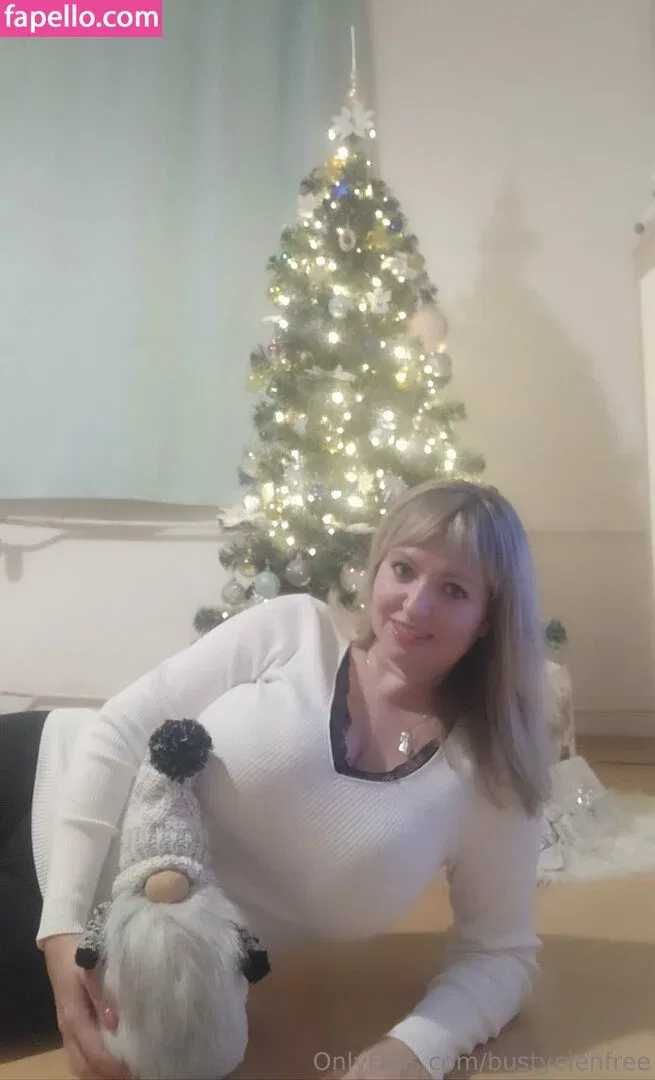 bustyelenfree Onlyfans Photo Gallery 