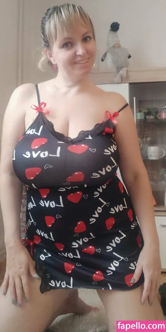 bustyelenfree Onlyfans Photo Gallery 