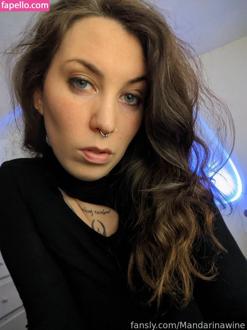 MandarinaWine Onlyfans Photo Gallery 