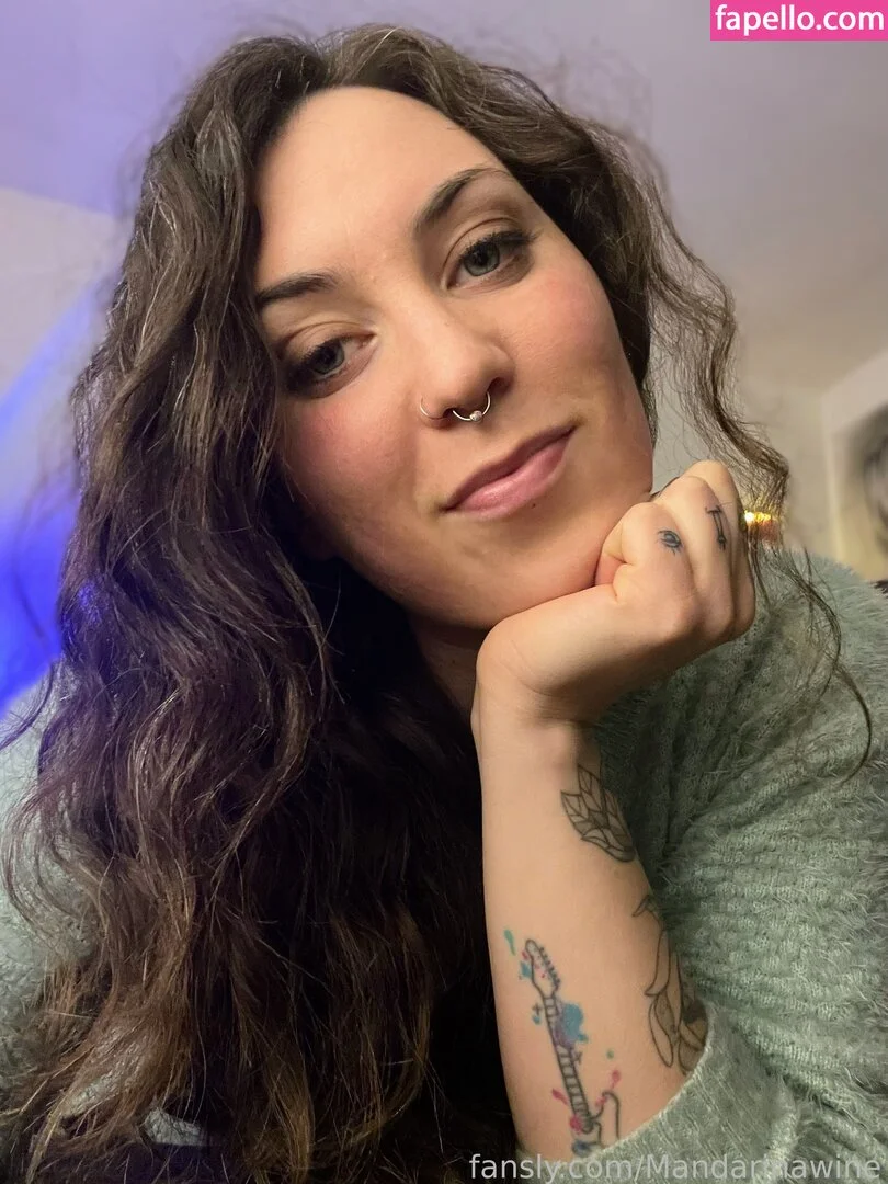 MandarinaWine Onlyfans Photo Gallery 