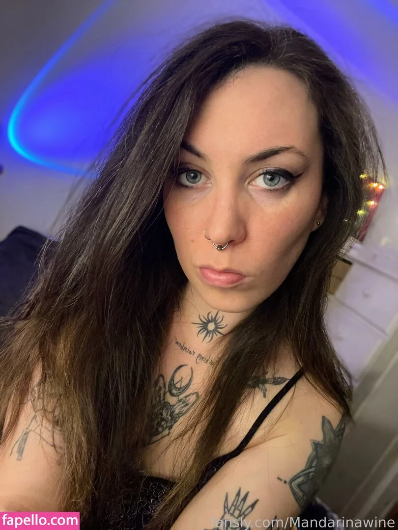 MandarinaWine Onlyfans Photo Gallery 