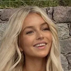 Poppy Goldcakes Onlyfans Photo Gallery 