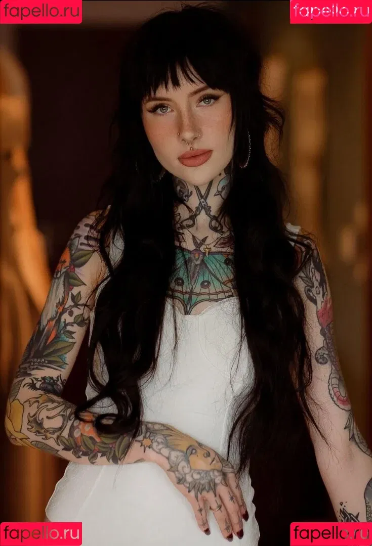 Alina Benson/Alinabnsn Onlyfans Photo Gallery 