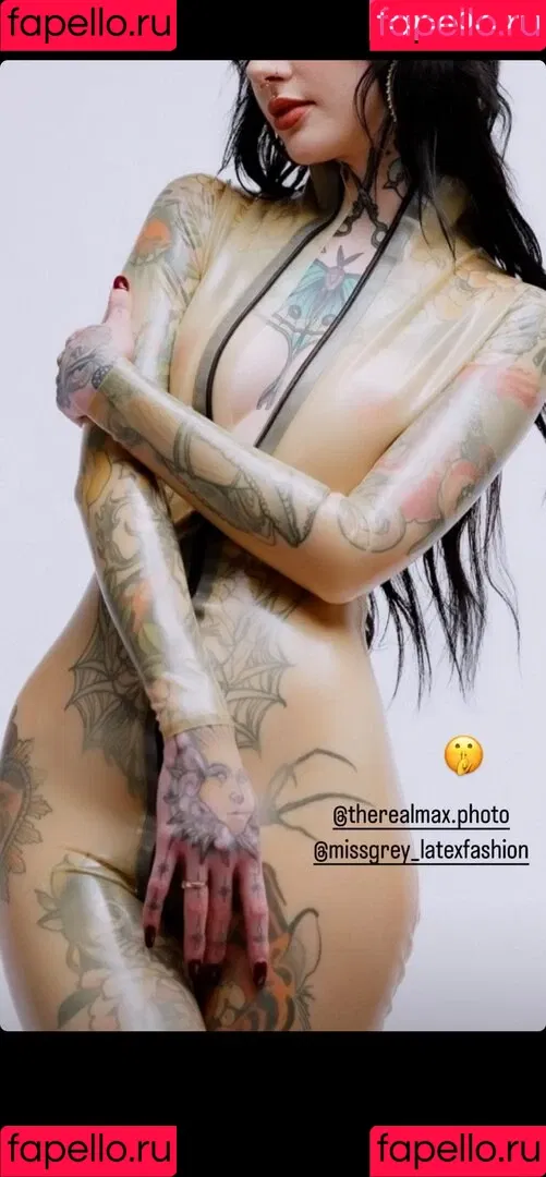 Alina Benson/Alinabnsn Onlyfans Photo Gallery 