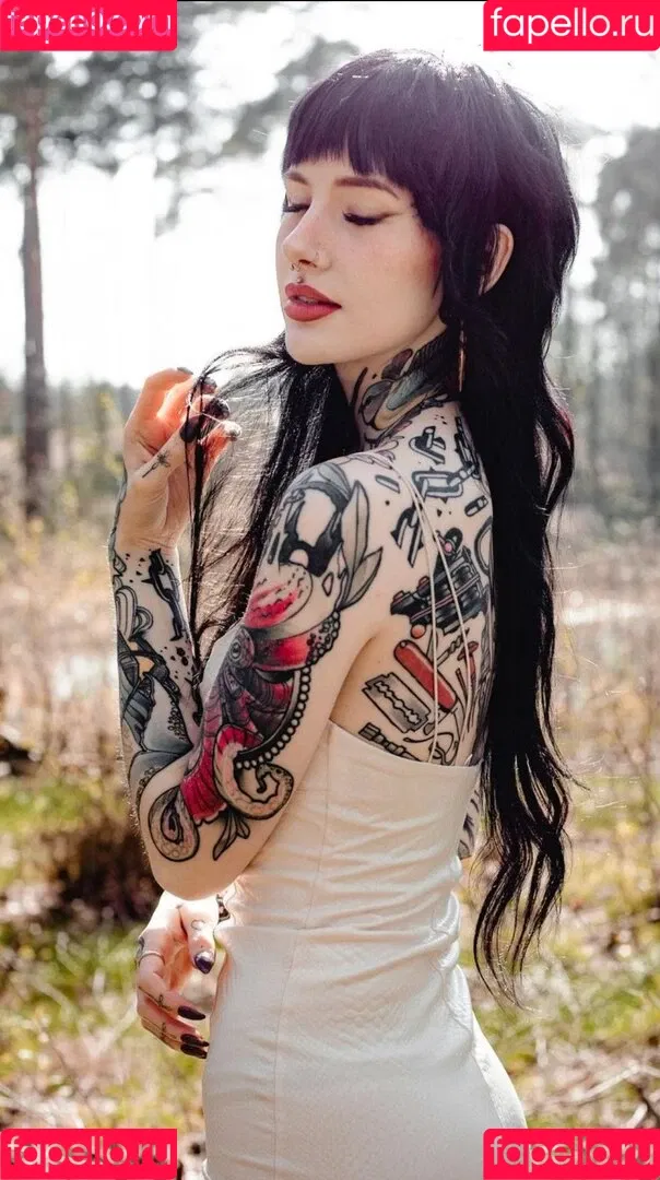Alina Benson/Alinabnsn Onlyfans Photo Gallery 