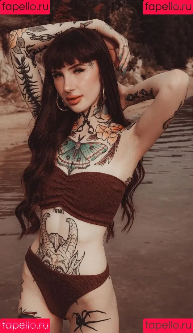 Alina Benson/Alinabnsn Onlyfans Photo Gallery 