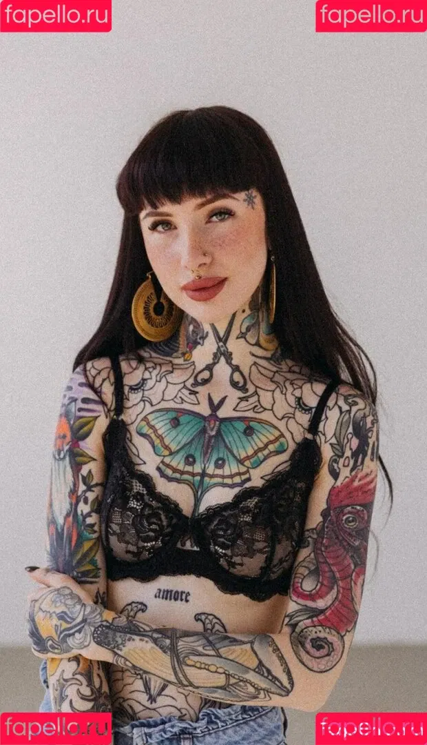 Alina Benson/Alinabnsn Onlyfans Photo Gallery 