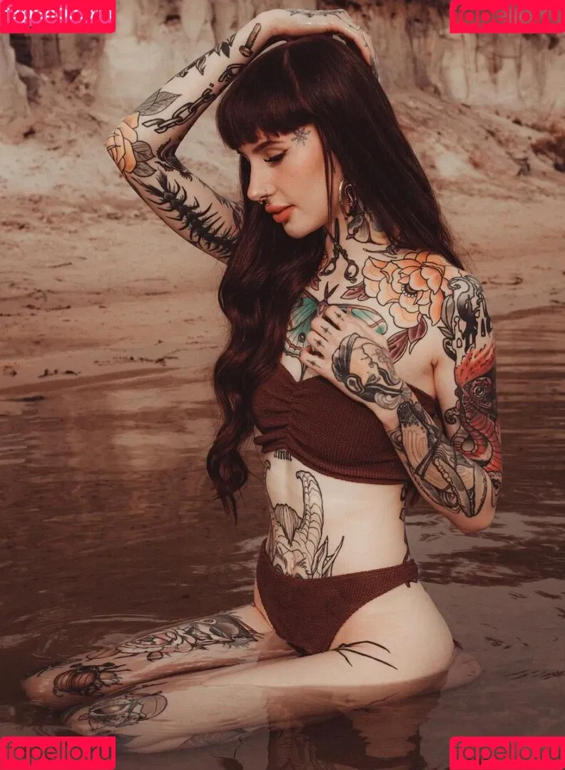 Alina Benson/Alinabnsn Onlyfans Photo Gallery 
