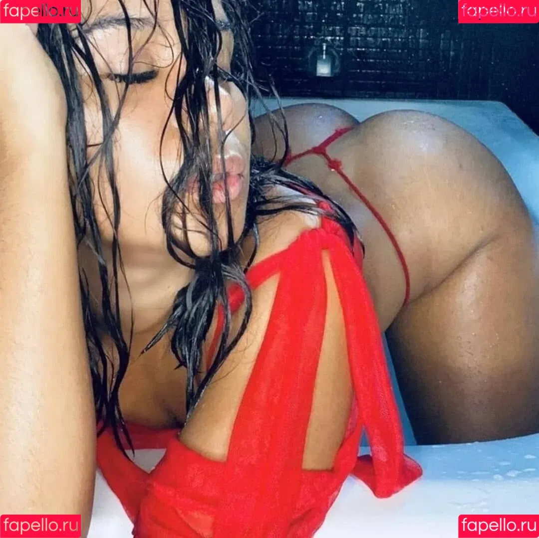 Carolina Herrera Onlyfans Photo Gallery 