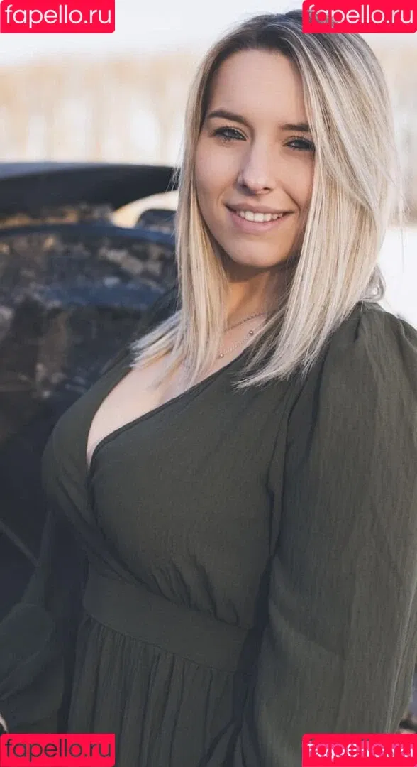 Alinas Landleben Onlyfans Photo Gallery 