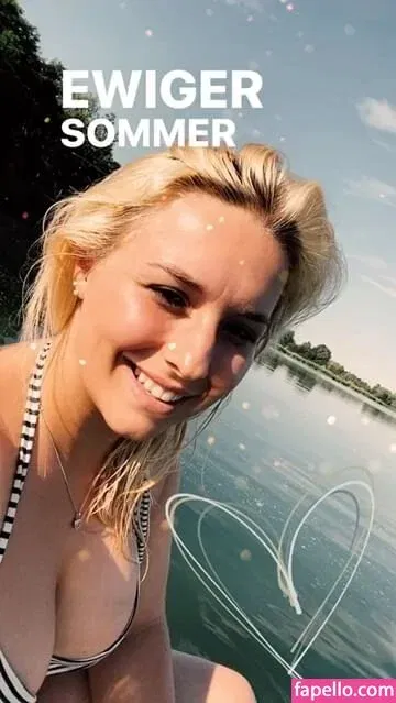 Alinas Landleben Onlyfans Photo Gallery 