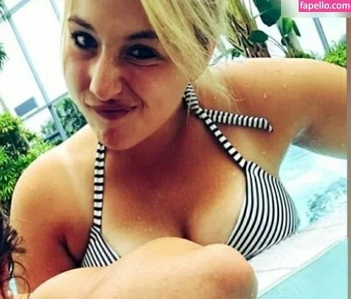 Alinas Landleben Onlyfans Photo Gallery 