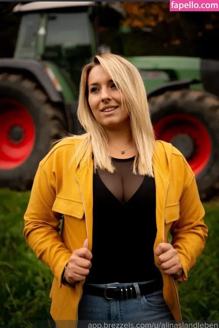 Alinas Landleben Onlyfans Photo Gallery 