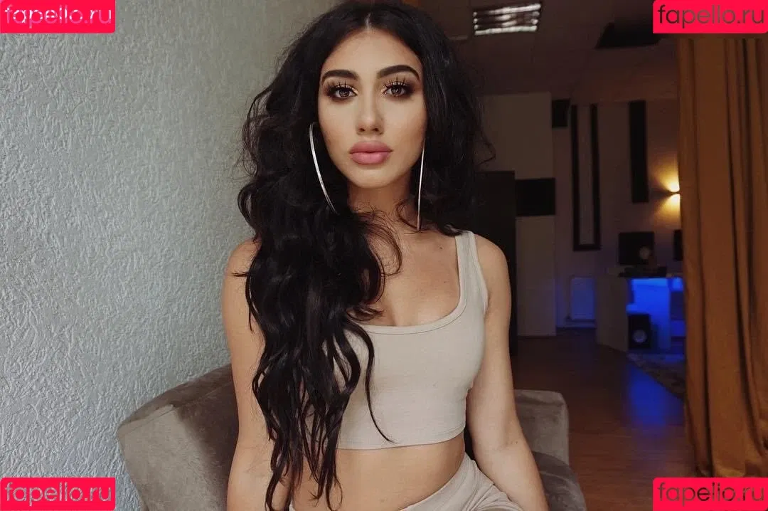 melinda ademi Onlyfans Photo Gallery 