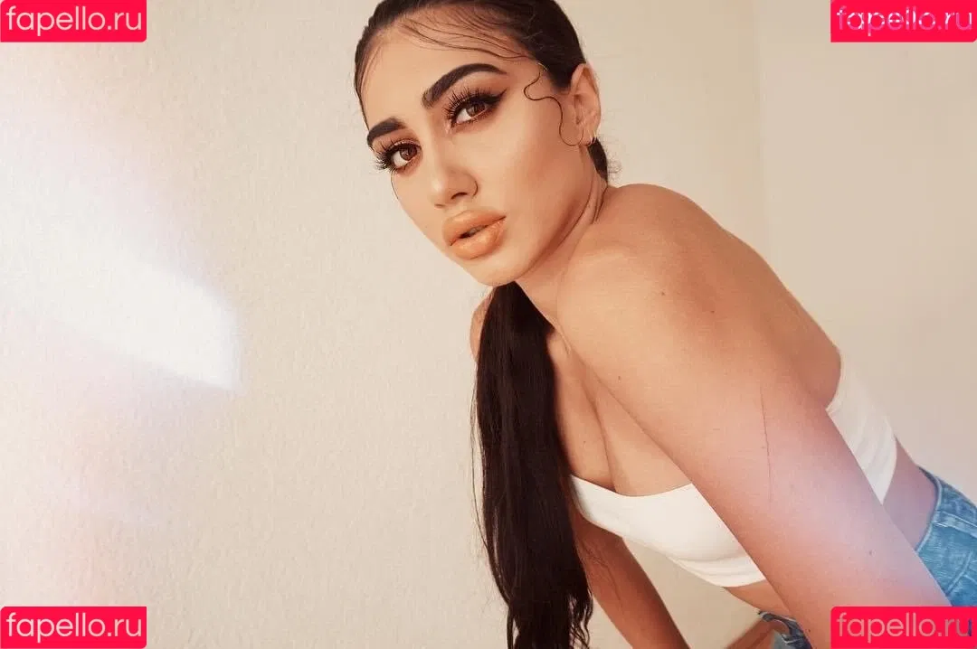 melinda ademi Onlyfans Photo Gallery 