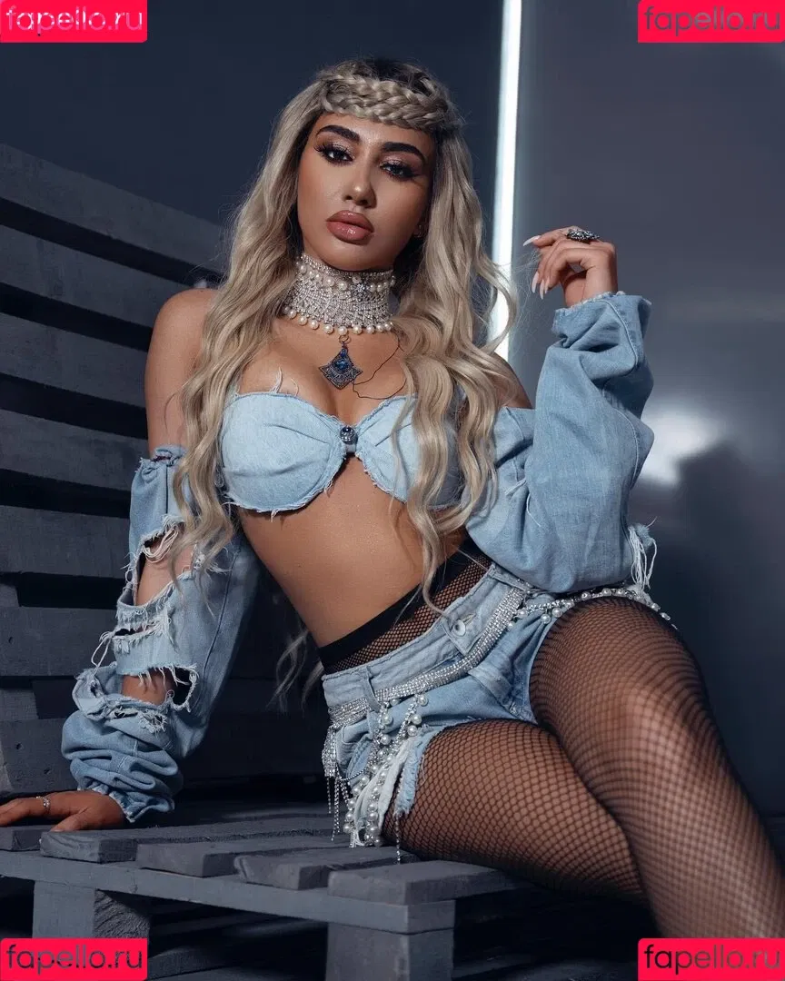 melinda ademi Onlyfans Photo Gallery 