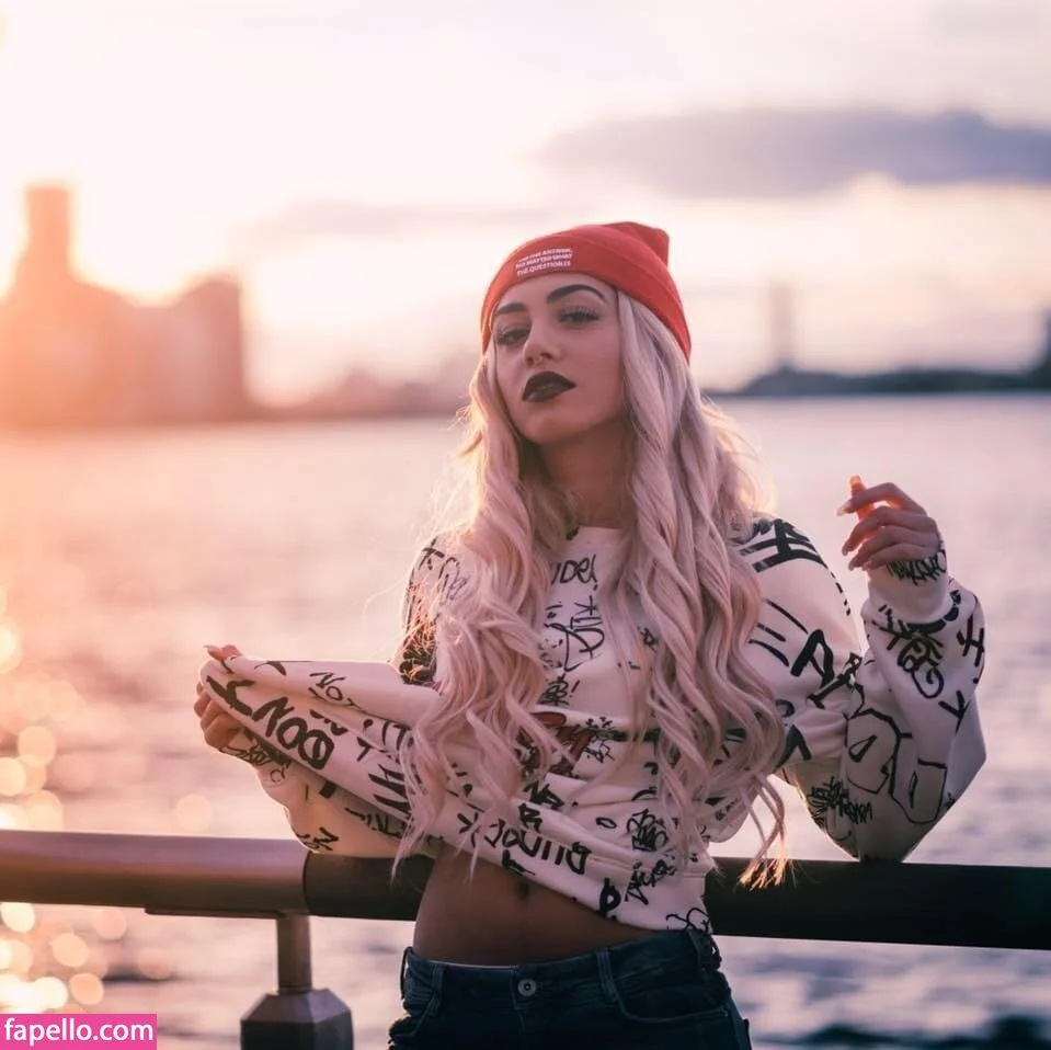 melinda ademi Onlyfans Photo Gallery 