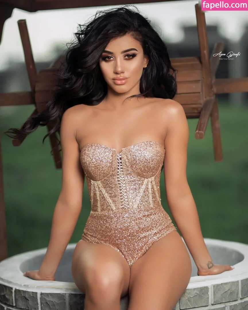 melinda ademi Onlyfans Photo Gallery 