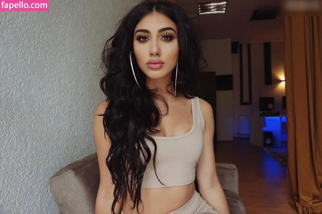 melinda ademi Onlyfans Photo Gallery 