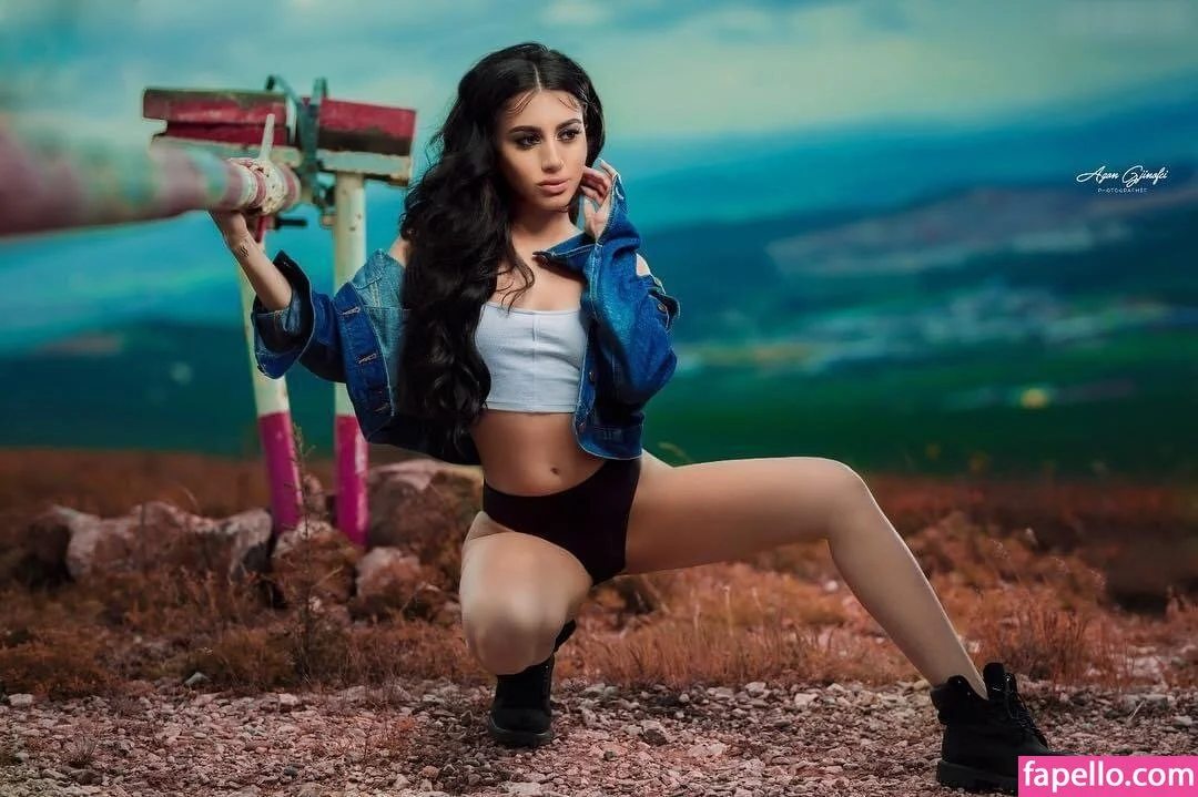 melinda ademi Onlyfans Photo Gallery 