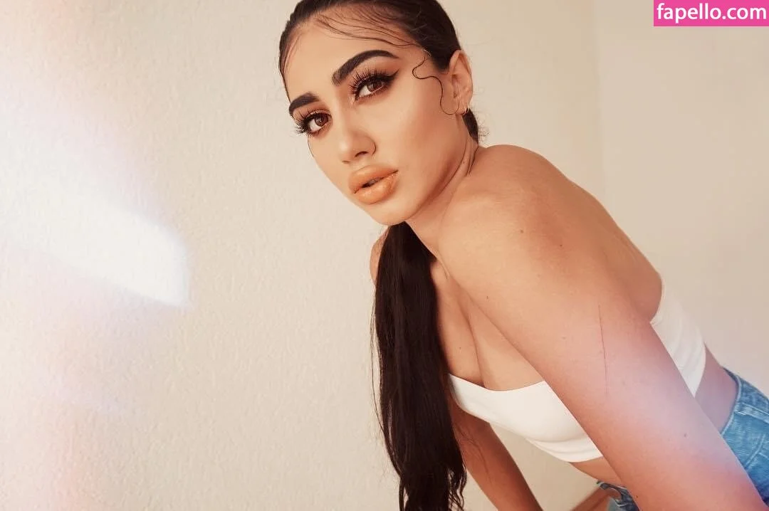 melinda ademi Onlyfans Photo Gallery 