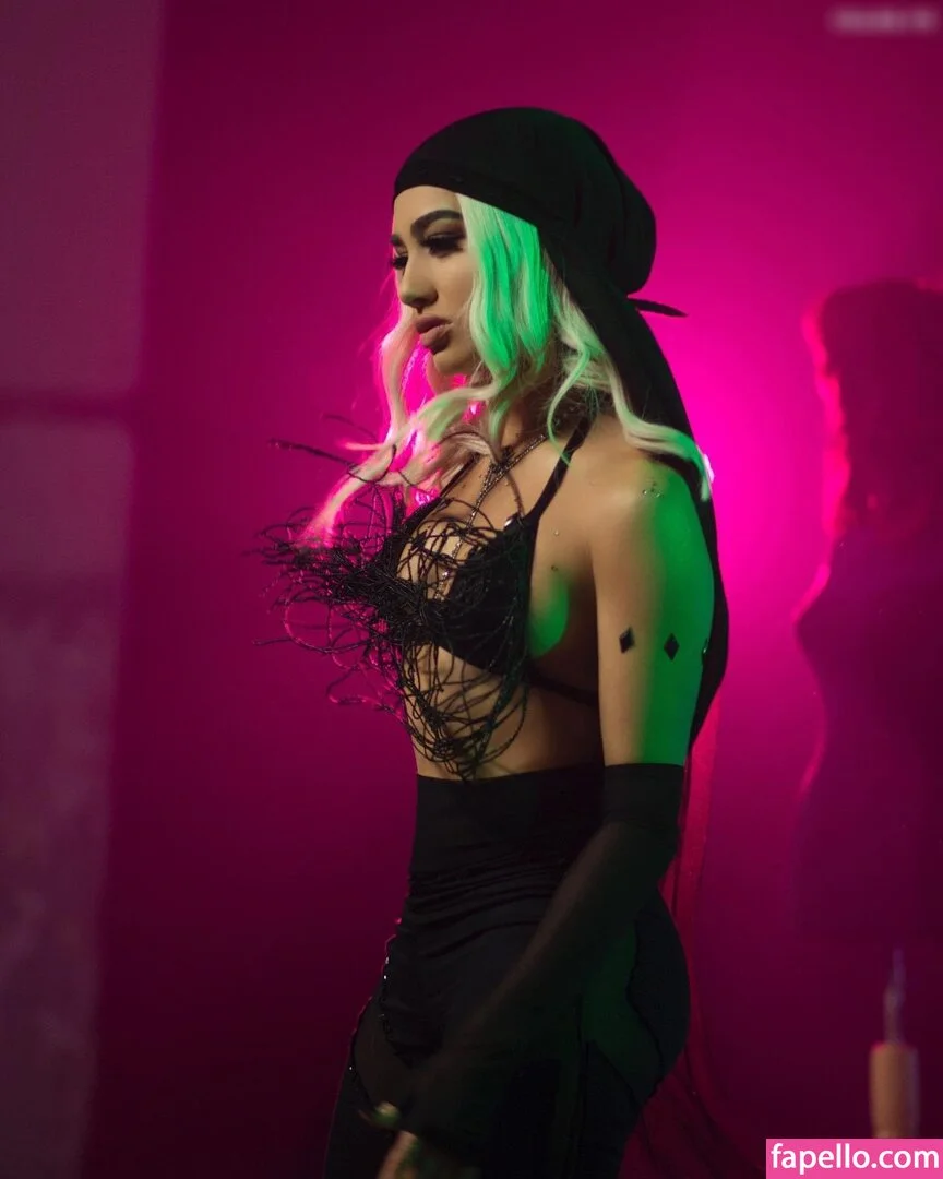 melinda ademi Onlyfans Photo Gallery 