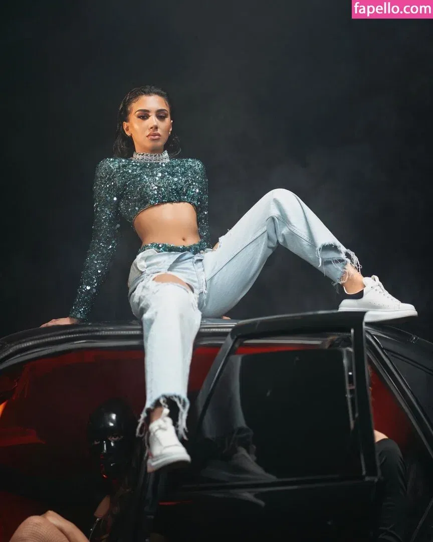 melinda ademi Onlyfans Photo Gallery 