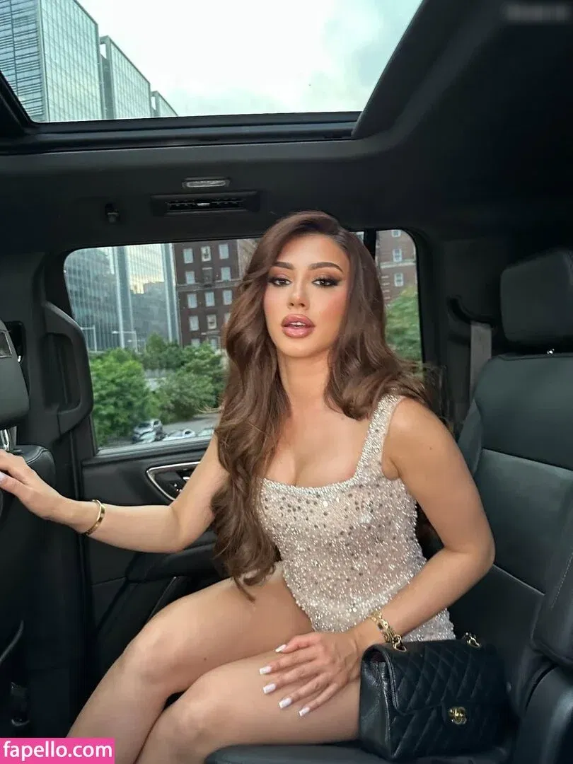 melinda ademi Onlyfans Photo Gallery 