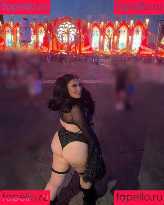 TiestaBluestone Onlyfans Photo Gallery 