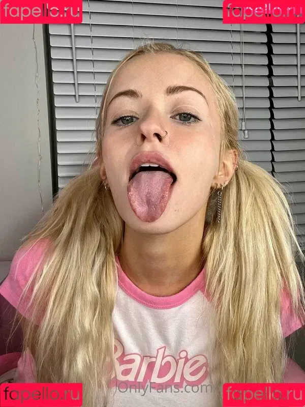 Chloe Cream Onlyfans Photo Gallery 