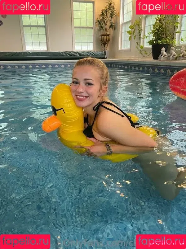 Chloe Cream Onlyfans Photo Gallery 