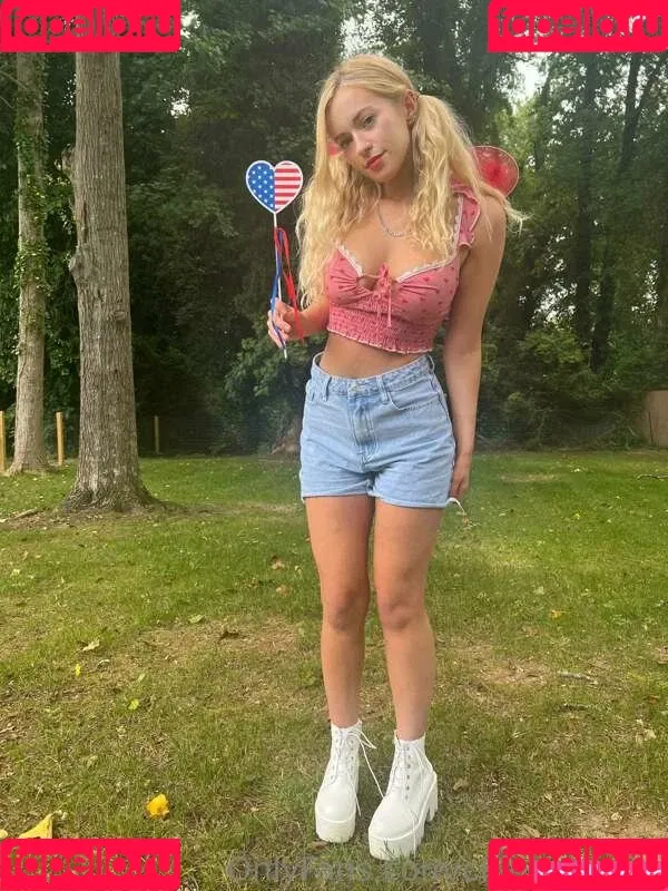 Chloe Cream Onlyfans Photo Gallery 
