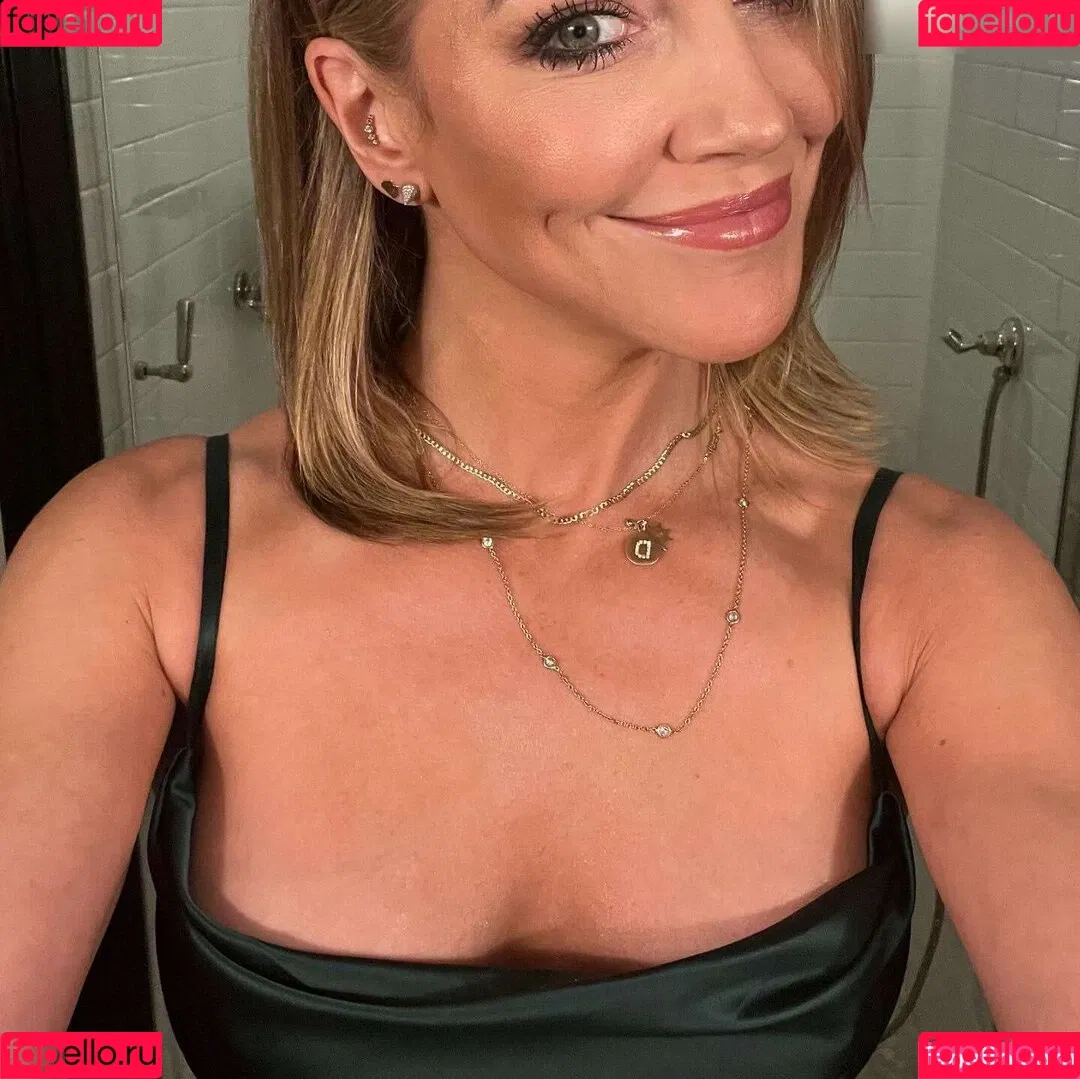 Katie Cassidy Onlyfans Photo Gallery 